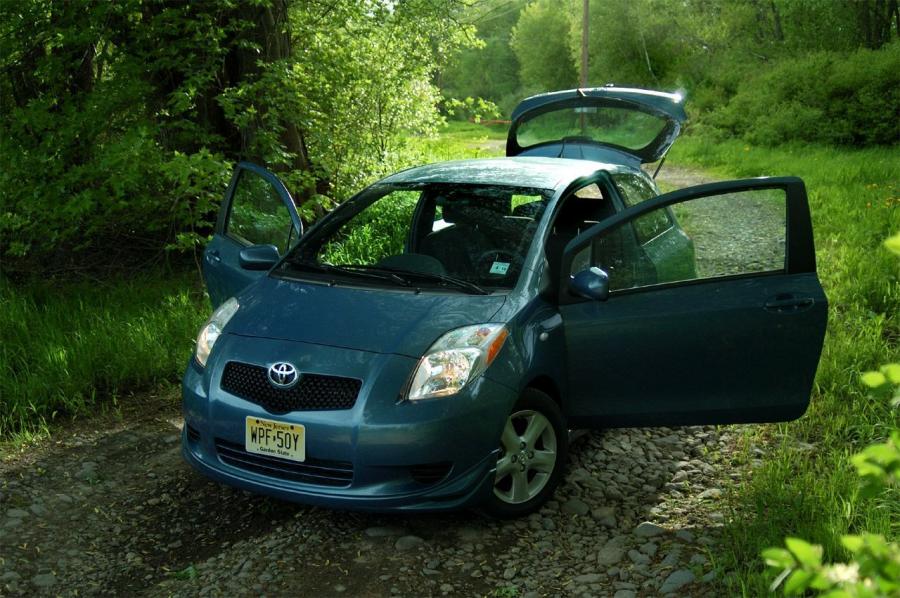  Toyota Yaris 2008 года  (фото 7 из 38)
